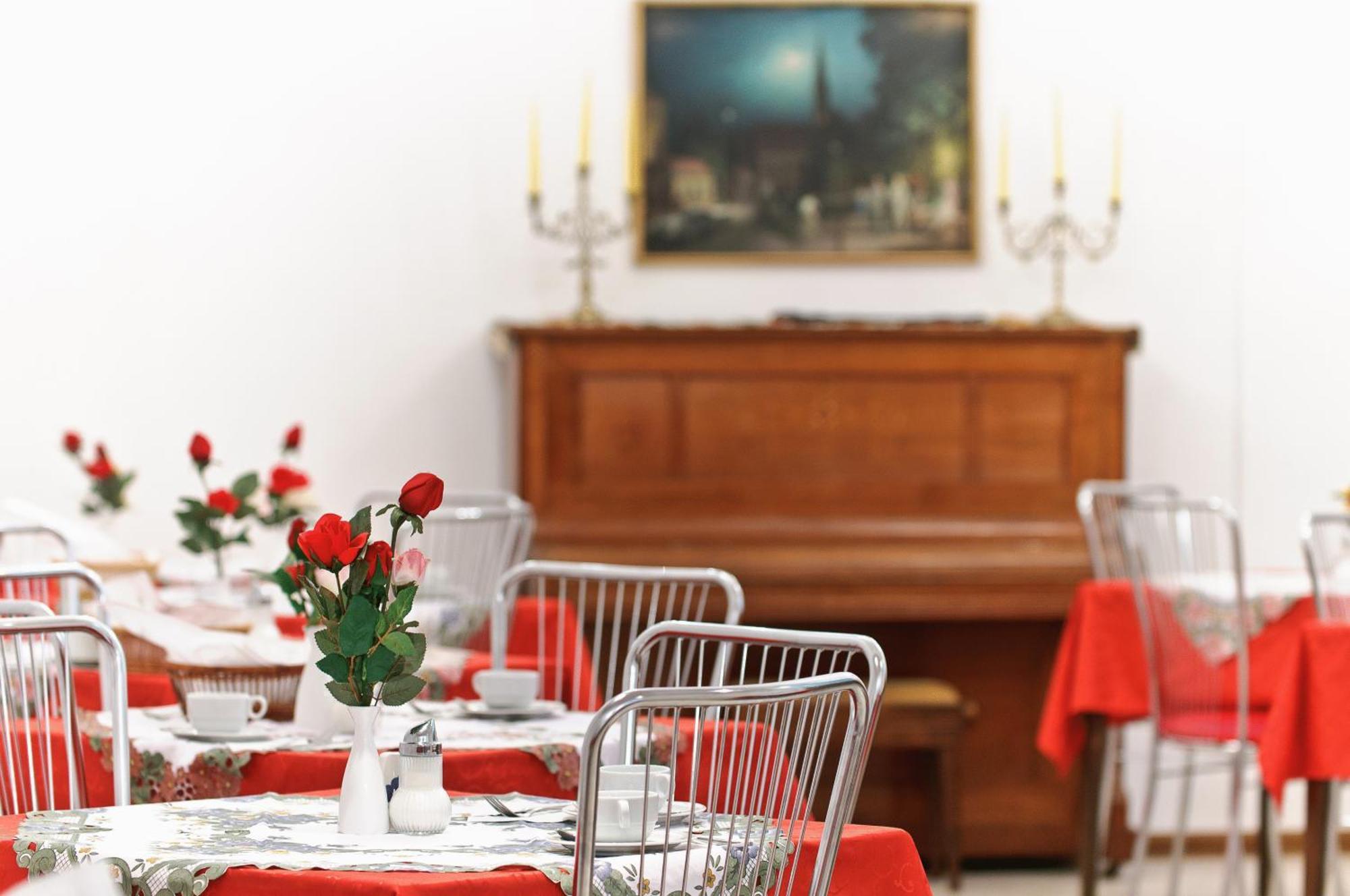 Hotel Viktoria Schoenbrunn Vienna Exterior photo