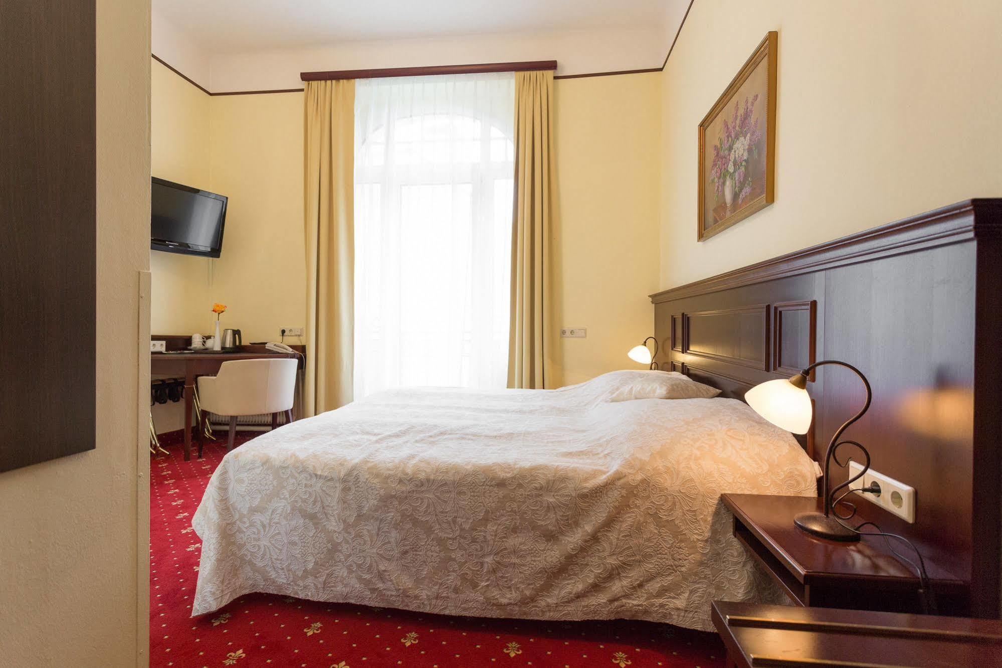Hotel Viktoria Schoenbrunn Vienna Exterior photo