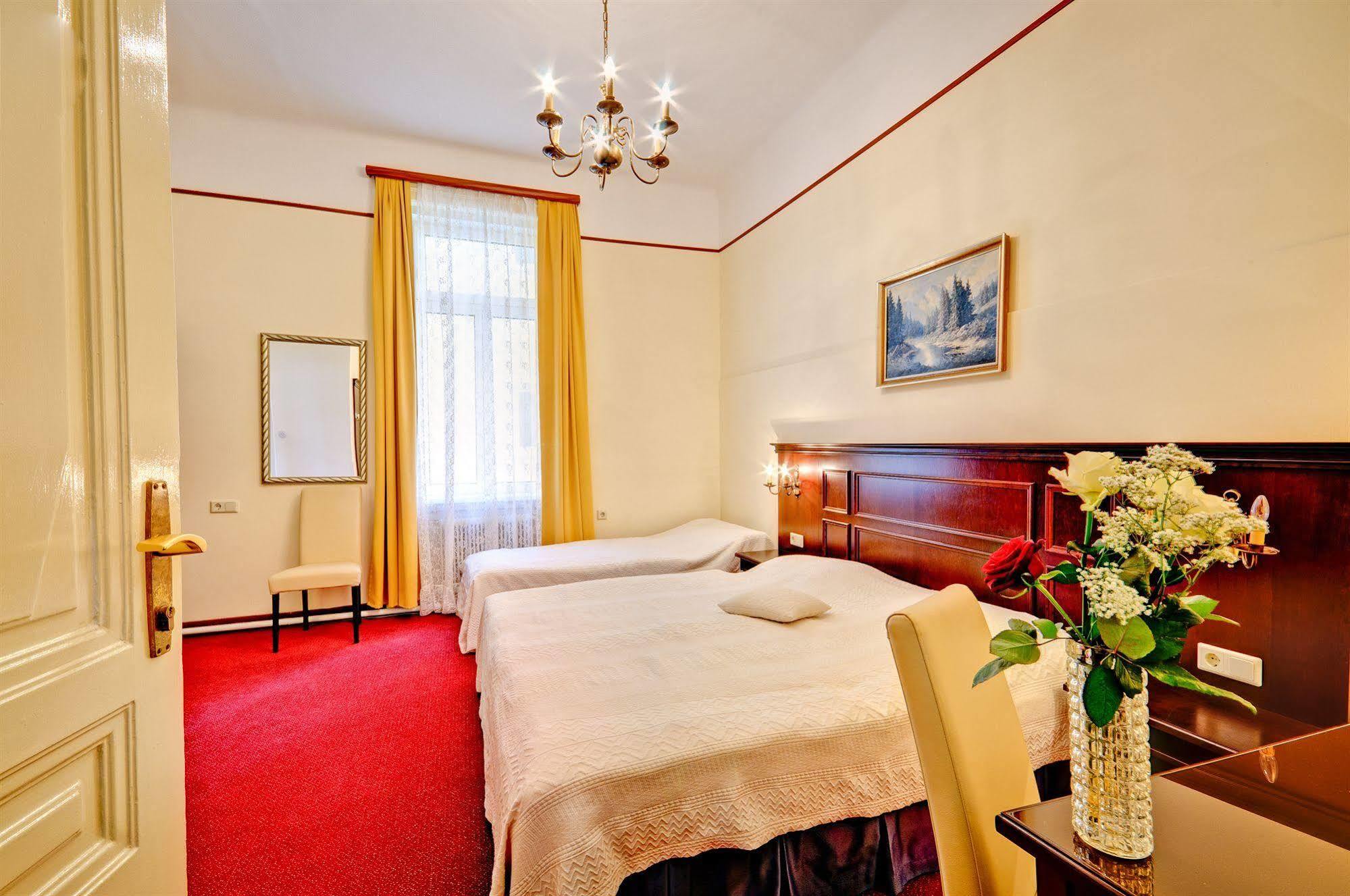 Hotel Viktoria Schoenbrunn Vienna Exterior photo